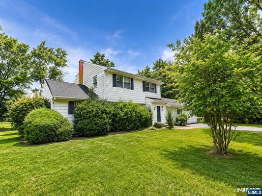 189 HOMESTEAD RD, PARAMUS, NJ 07652 - Image 49d1b2f7e61da285bf43a8b9fd8c50ca/3228159493