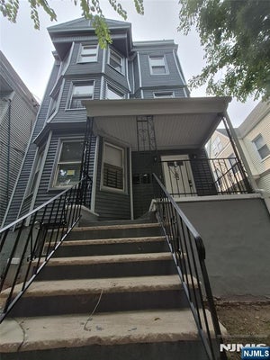 ADDRESS PRIVATE, PARAMUS, NJ  - Image 4e6fa19b34316e41c0e9a25ea4884e3b/4058216791