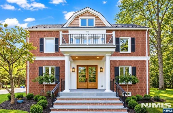 390 HARLAND AVE, HAWORTH, NJ 07641 - Image 4ebb2a8d0d74ebfd61656be327212b49/274627935