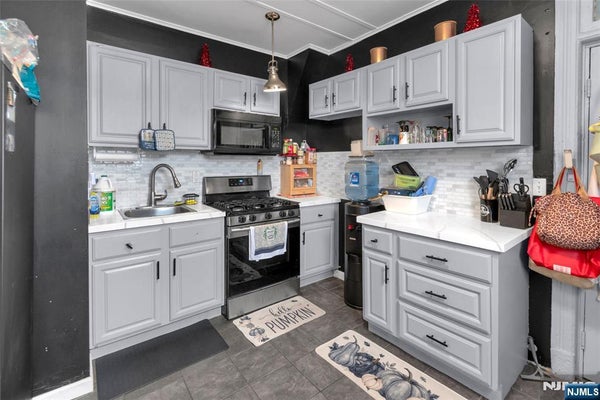240 N 19TH ST, EAST ORANGE, NJ 07017 - Image 4f86ca6c603e2de678dd4b01fa2aa61c/480884088