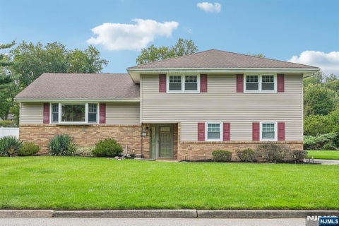 Photo for 18 Dogwood Lane
