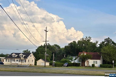 Photo for 584-588 US Highway 46