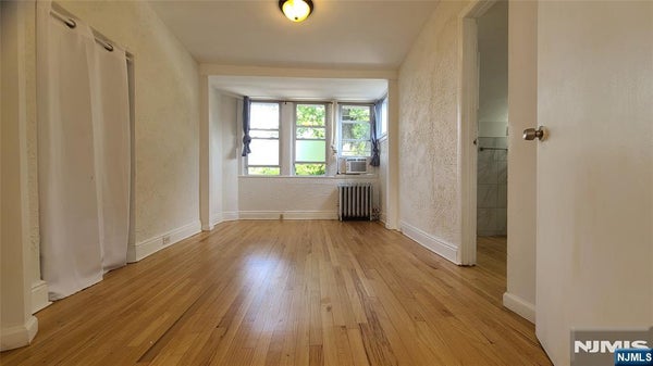107 ROMAINE PL APT 5, LEONIA, NJ 07605 - Image 56980cdbd9cdadf5048a3a0ed7abae1e/2375385511