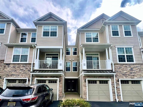 Photo for 81 Autumn Way 20