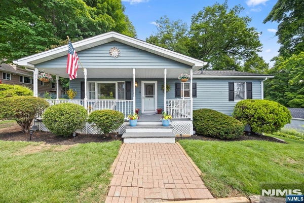 3 LOU ANN BLVD, WEST MILFORD, NJ 07480 - Image 6328cac8ec2c7da89bf218db972b6094/1220091817