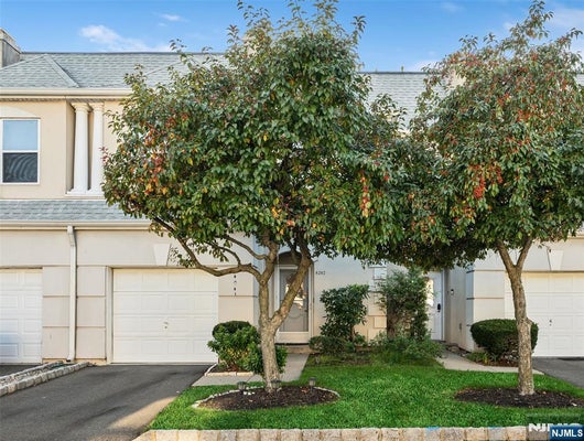 8202 BRITTANY DR, WAYNE, NJ 07470 - Image 63a35ce25bdaa46f0629ffa8d2f8fc60/4068307638