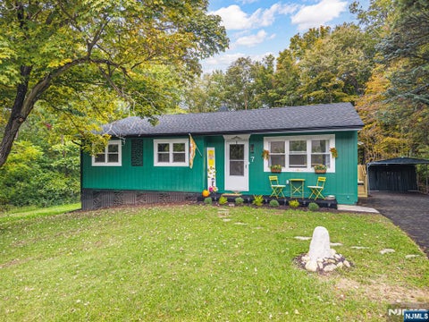 Photo for 7 Fox Hill Drive