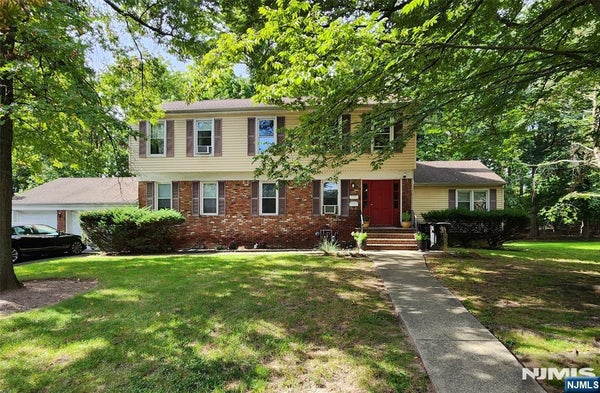 76 PROSPECT ST, PARAMUS, NJ 07652 - Image 6b3a7809bf1e041e1398f3bc75e4c8c1/592136281
