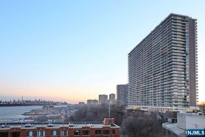 1530 PALISADE A Palisade 12 F
