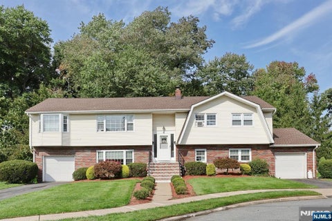 Photo for 6 Glen Court
