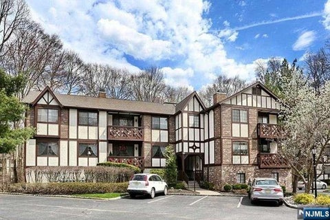 Photo for 2004 Hawthorne Lane