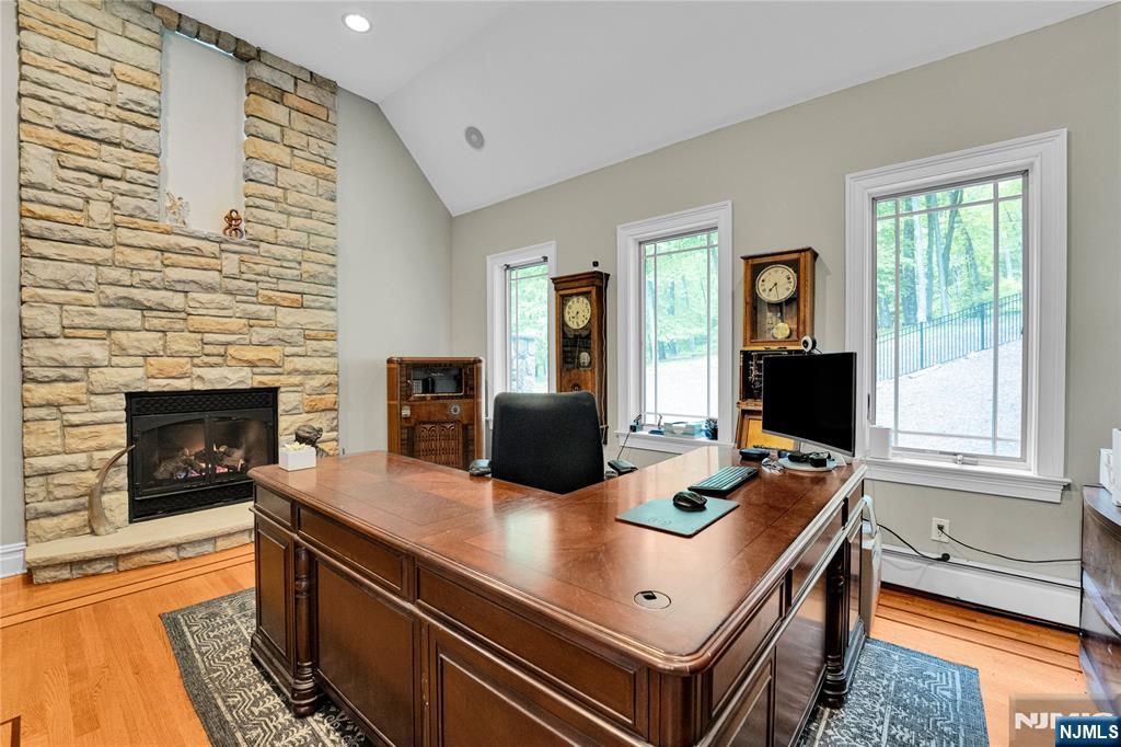 127 Waughaw Rd, Montville Township, NJ, 07082, USA, 6 Bedrooms Bedrooms, ,5 BathroomsBathrooms,Residential,Active,127 Waughaw Rd,26020675