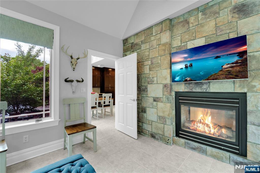 127 Waughaw Rd, Montville Township, NJ, 07082, USA, 6 Bedrooms Bedrooms, ,5 BathroomsBathrooms,Residential,Active,127 Waughaw Rd,26020675