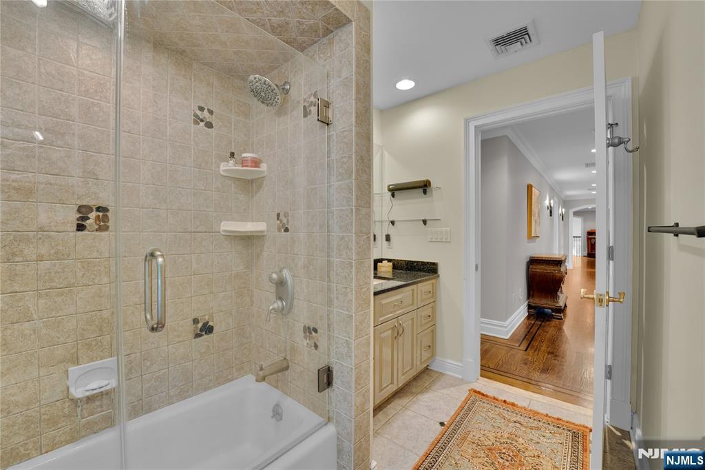 127 Waughaw Rd, Montville Township, NJ, 07082, USA, 6 Bedrooms Bedrooms, ,5 BathroomsBathrooms,Residential,Active,127 Waughaw Rd,26020675