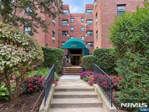 Photo for 2335 Hudson Terrace c7