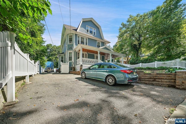 103 FT LEE RD, BOGOTA, NJ 07603 - Image 7871305b2b1ea3bd0bc374f0c8ca3cdc/2408417487