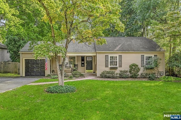 66 NOTTINGHAM RD, RAMSEY, NJ 07446 - Image 7b1e1e8a19a3892e7db94b607760ed06/562936914