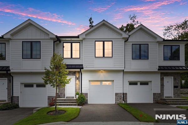 17 FEY PLACE, ORADELL, NJ 07649 - Image 7ce8def41bce569ea696344bcb0b3b92/3245133086