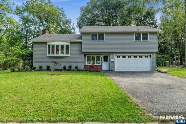30 SMITHFIELD RD, WALDWICK, NJ 07463 - Image 84d947643c76effd72eced950614f6a9/1620544703