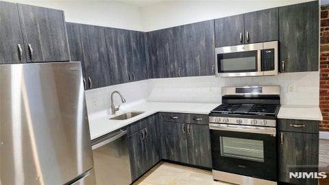 Photo for 292 Stuyvesant Avenue 5