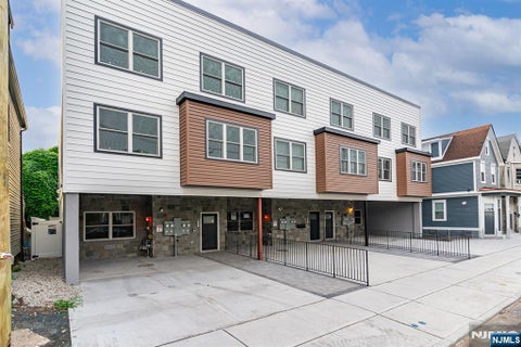 Photo for 643 S 10th Street