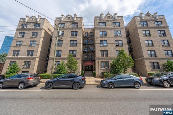 2700 JOHN F KENNEDY BLVD APT 102, JERSEY CITY, NJ 07306 - Image 8fcdc5eff5bf35bf7f078ad561d05fd3/2125341314