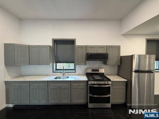 172 W MADISON AVE FL 1, DUMONT, NJ 07628 - Image 938e3a22e4708a56f2cfe8d252e0536c/1740035110