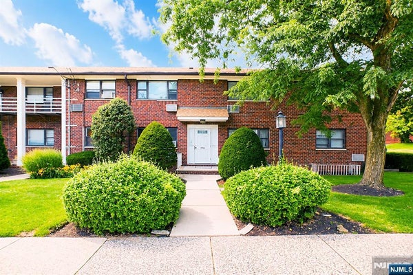 170 MYRTLE AVE APT A2, FORT LEE, NJ 07024 - Image 95620c8ed9e5d1da9f5e7b558d369c8e/3243008052