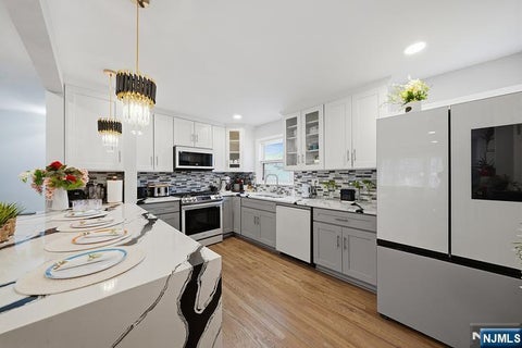 Photo for 501 2nd Avenue