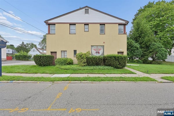 425 NEW MILFORD AVE, DUMONT, NJ 07628 - Image 9d53bbff8fcb9eef330654ee78ce4b96/1558434122