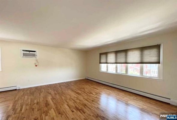 506 DAVIS AVE, KEARNY, NJ 07032 - Image 9df188f0fa0893c2542ed04eef912e3f/3672836557