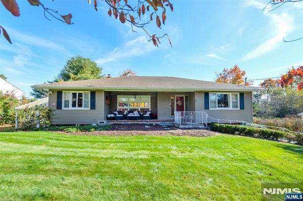 32 MOHAWK TRL, WEST MILFORD, NJ 07480 - Image 9ef4ffa33a31d36dc78a45e56ad5d24b/3608736398