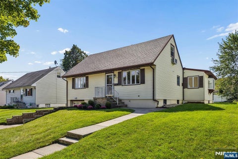 Photo for 52 Huemmer Terrace