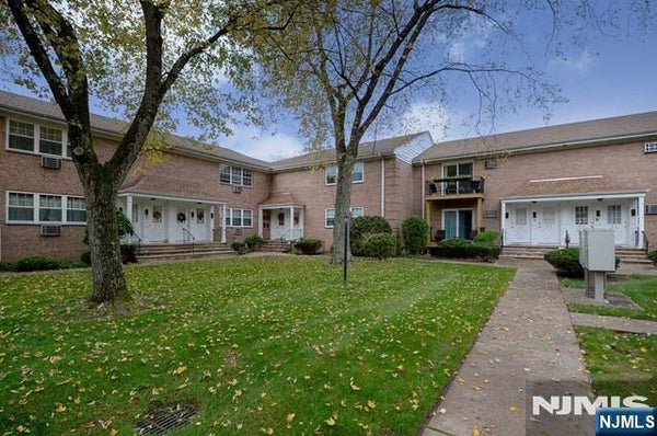 636 GODWIN AVE APT 9A, MIDLAND PARK, NJ 07432 - Image a13f1cef32949bafed194e06cebcdda2/3757994722