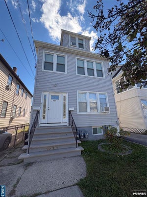236 LANZA AVE # 2, GARFIELD, NJ 07026 - Image a2e5c19d7e1fd4992b913c3fb5db3028/2473485647