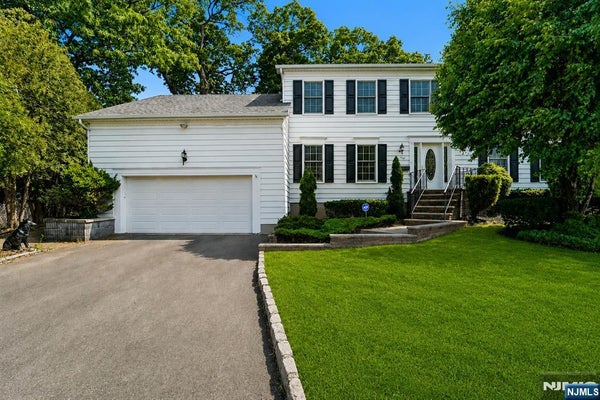 62 PARKWAY, ROCHELLE PARK, NJ 07662 - Image a66bbcd3cc32272f4a87fd5d32fbb34b/3729345899