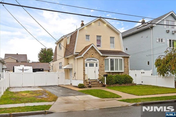 512 3RD AVE, LYNDHURST, NJ 07071 - Image ab22c03a2d6a87f4bf05336df4bc3ee2/2293964617