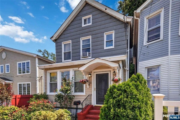 12 MAPLE ST, GARFIELD, NJ 07026 - Image b2e61ba1120c611f44bdb9a21be1af05/4166925164