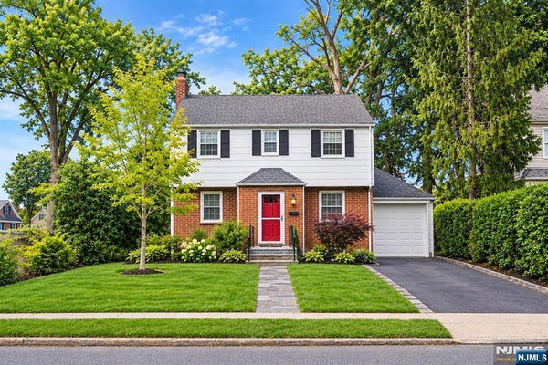 236 ROSS AVE, HACKENSACK, NJ 07601 - Image b413fe7cd05eee37bfaefdef71509288/2870010282