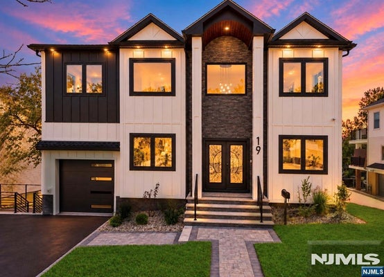 19 MAYFAIR PL, CLIFTON, NJ 07013 - Image b721e79c40a5775cf0cdae2db04fdf4f/2277739115