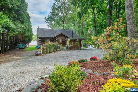 Photo for 207 Bearfort Road