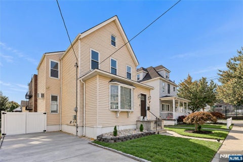 Photo for 336 Livingston Avenue