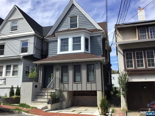 21 VALLEY PL APT 2, EDGEWATER, NJ 07020 - Image c2d8a33f7fa327dec8ae1507bf105e58/3270145742