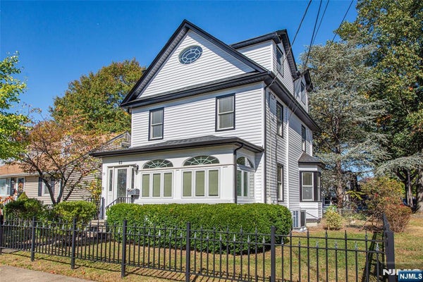 69 W HANOVER AVE, MORRIS PLAINS, NJ 07950 - Image c4625ffb99b7a5e88bbfa46bfcb00f1f/1125060577