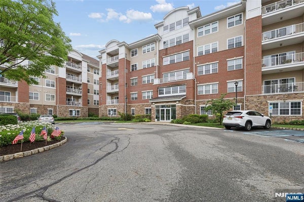 7118 WARRENS WAY, WANAQUE, NJ 07465 - Image c88c98009f23a385c1923c5a246a92d4/748716668