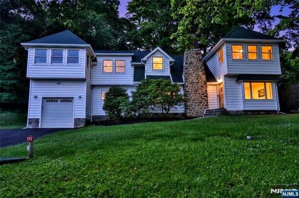 193 E SHORE TRL, SPARTA, NJ 07871 - Image cb20acfc8057f82a5c8a7d015e52de4b/2370424555