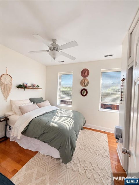 Photo for 80 Bay Street 9