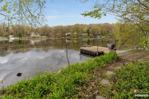 Photo for 351 Lakeshore Drive