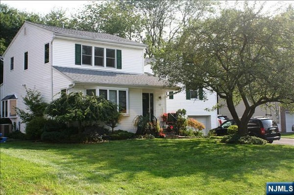 82 HEATHERHILL RD, CRESSKILL, NJ 07626 - Image cf8161c4b96afb428cfd39f4d2eb95e8/2448324603