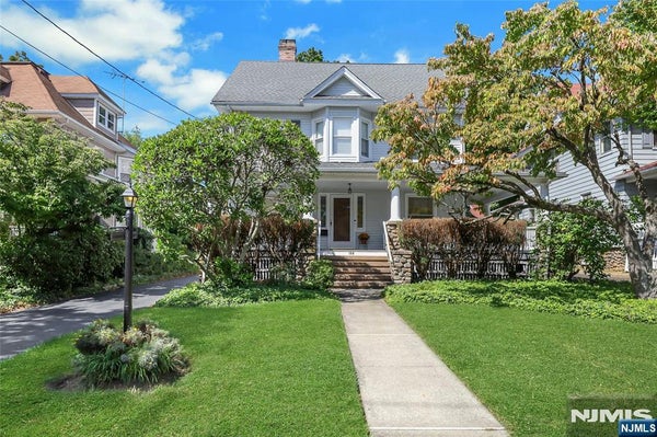 144 LINCOLN AVE, RIDGEWOOD, NJ 07450 - Image d5a0d04cb480e366beb7f226fa354776/1897729168